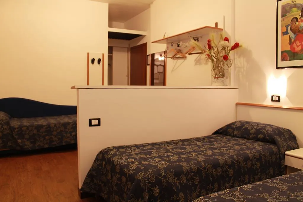 *** Hotel Albergo Visconti Crémone Italie